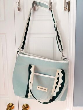 Women’s Canvas Cooler Tote Bag - Removable Long Strap